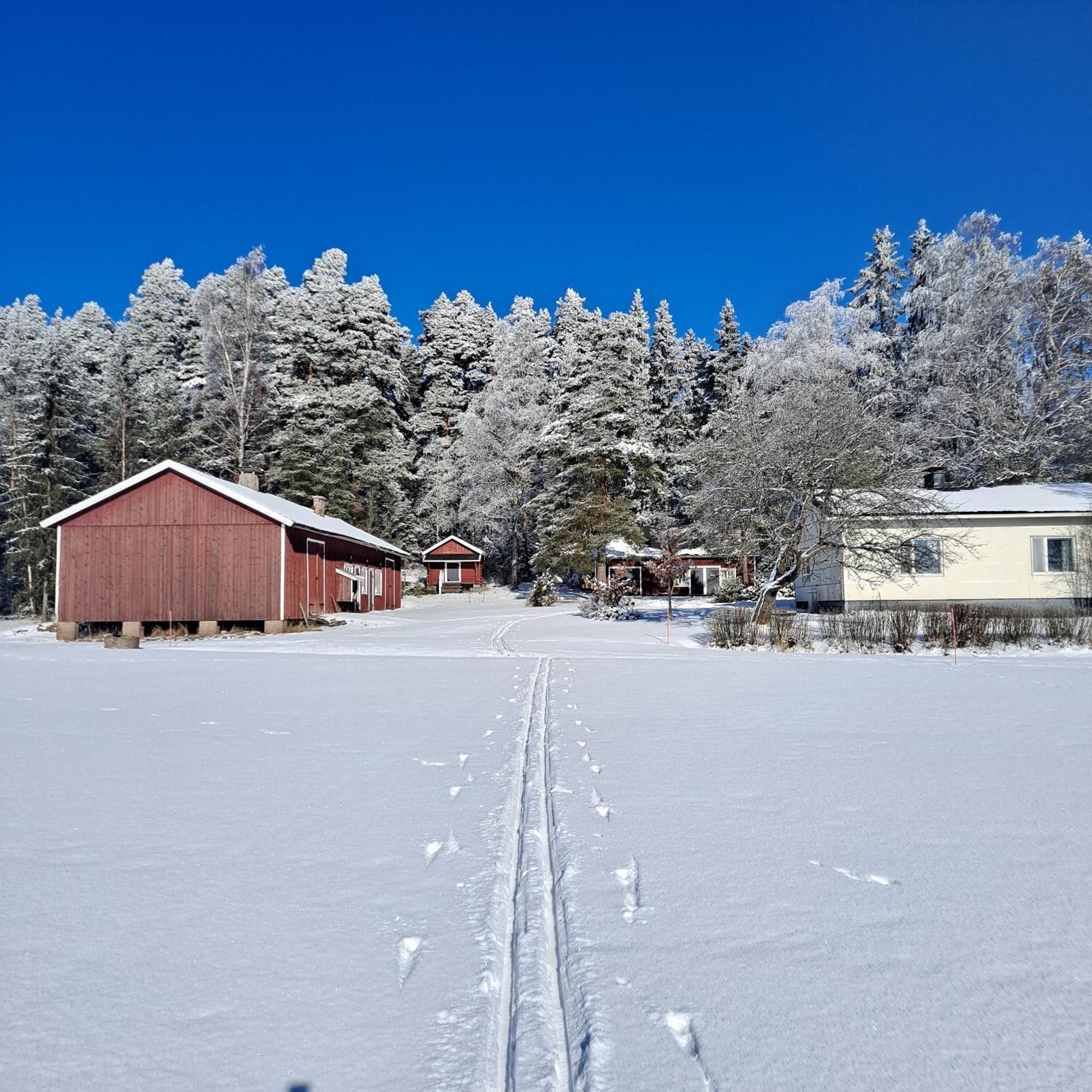 Levomaeki Farm Cottages Ypaja Quarto foto