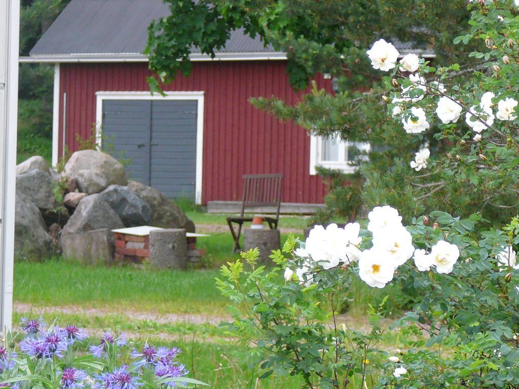 Levomaeki Farm Cottages Ypaja Quarto foto