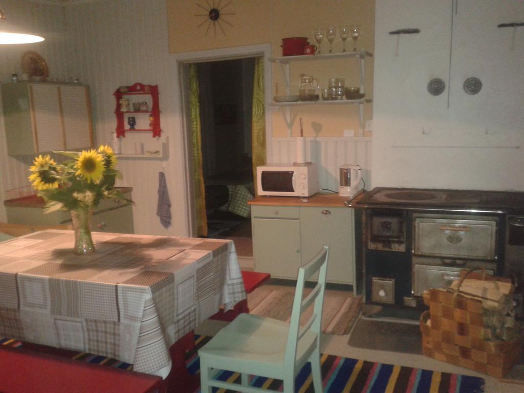 Levomaeki Farm Cottages Ypaja Quarto foto